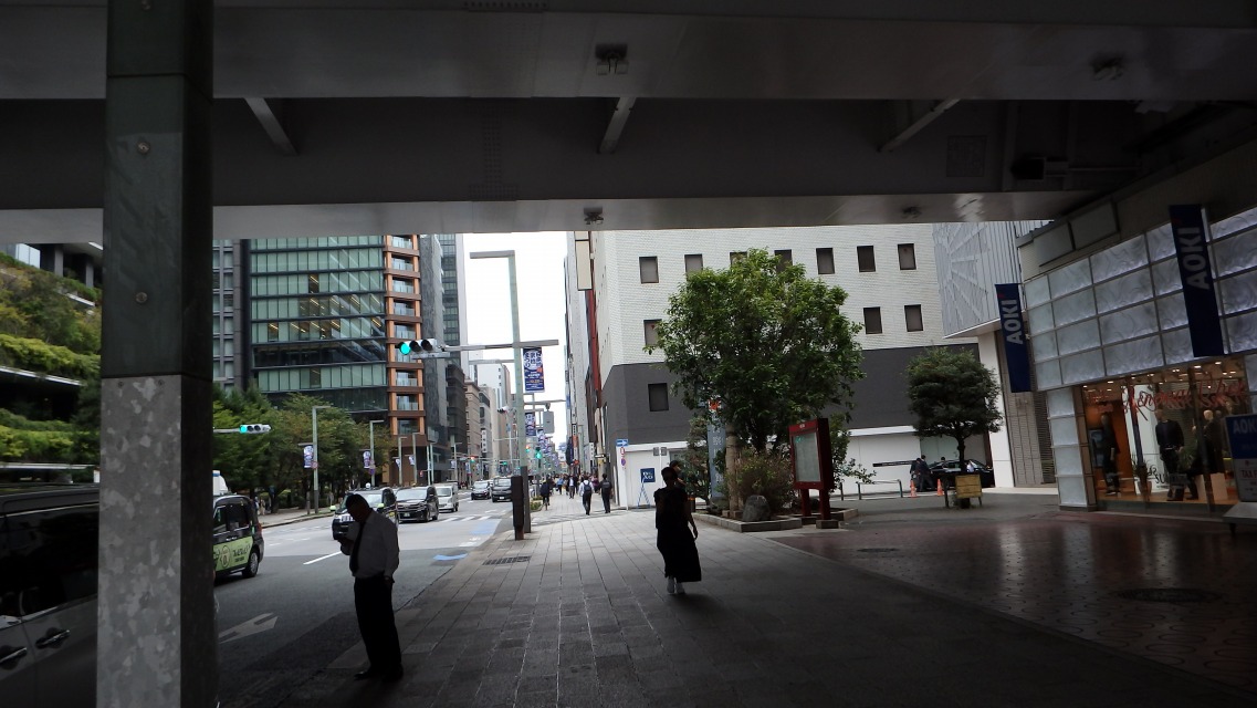 �k 2�^26 �l�@�E�O���A���؂̏ꏊ�u�x�@�����فv�ŉE�܂���B�������H�̉��ɂāB